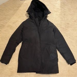 Women's Canada Goose Victoria Parka in black / Large / Preloved